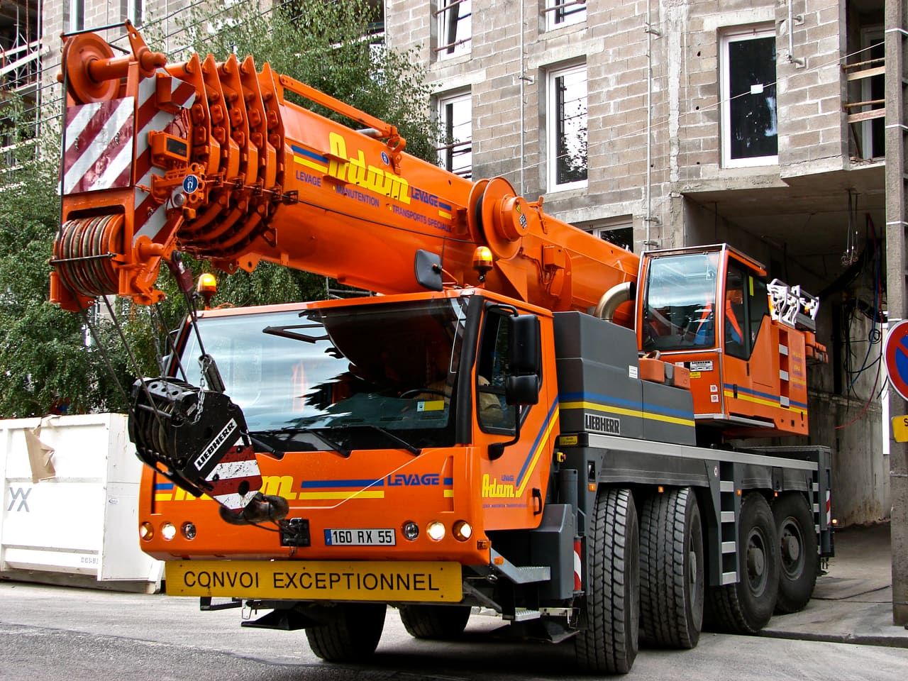 Liebherr LTM 1090-4.1 — фото модели, не единица нашего парка